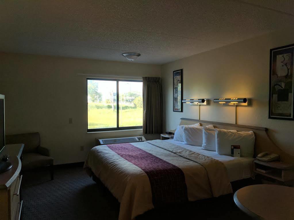 Red Roof Inn San Antonio Airport Ngoại thất bức ảnh