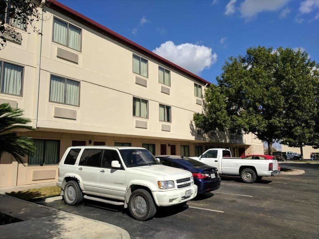 Red Roof Inn San Antonio Airport Ngoại thất bức ảnh